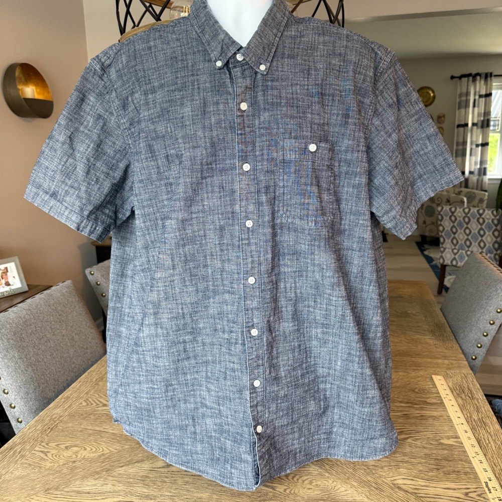 LL Bean Mens XL Dark Chambray Blue Short Sleeve Button Down Shirt Style Pocket
